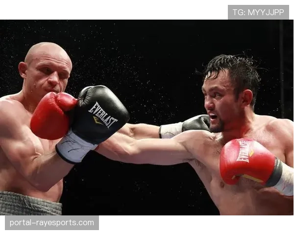 新疆拳手托合塔尔别克凭实力逼对手弃权轻松晋级展现强劲实力 新疆拳手托合塔尔别克凭实力逼对手弃权轻松晋级展现强劲实力