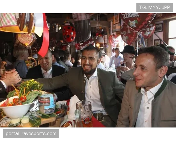 拜仁球员啤酒节聚会引热议，俱乐部强调未违反纪律