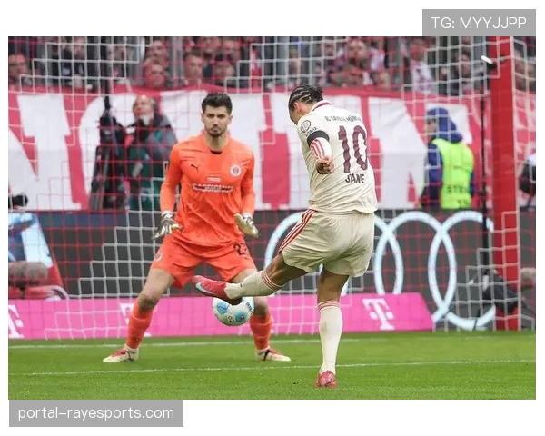 拜仁定位球战术升级,本赛季已通过定位球得分10次