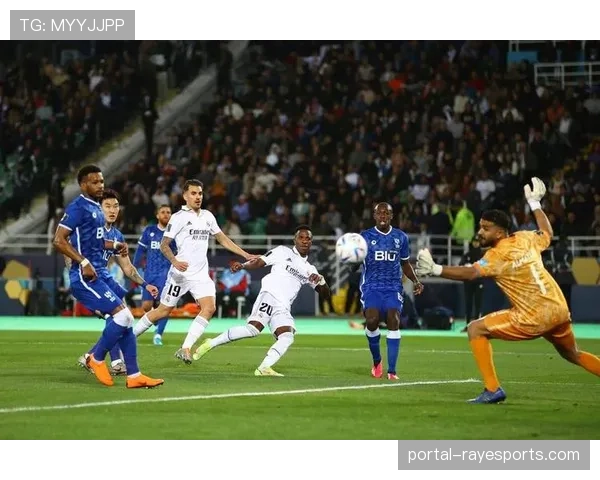 利兹联4-1大胜水晶宫，勒温双响，升班马主场展现犀利反击能力